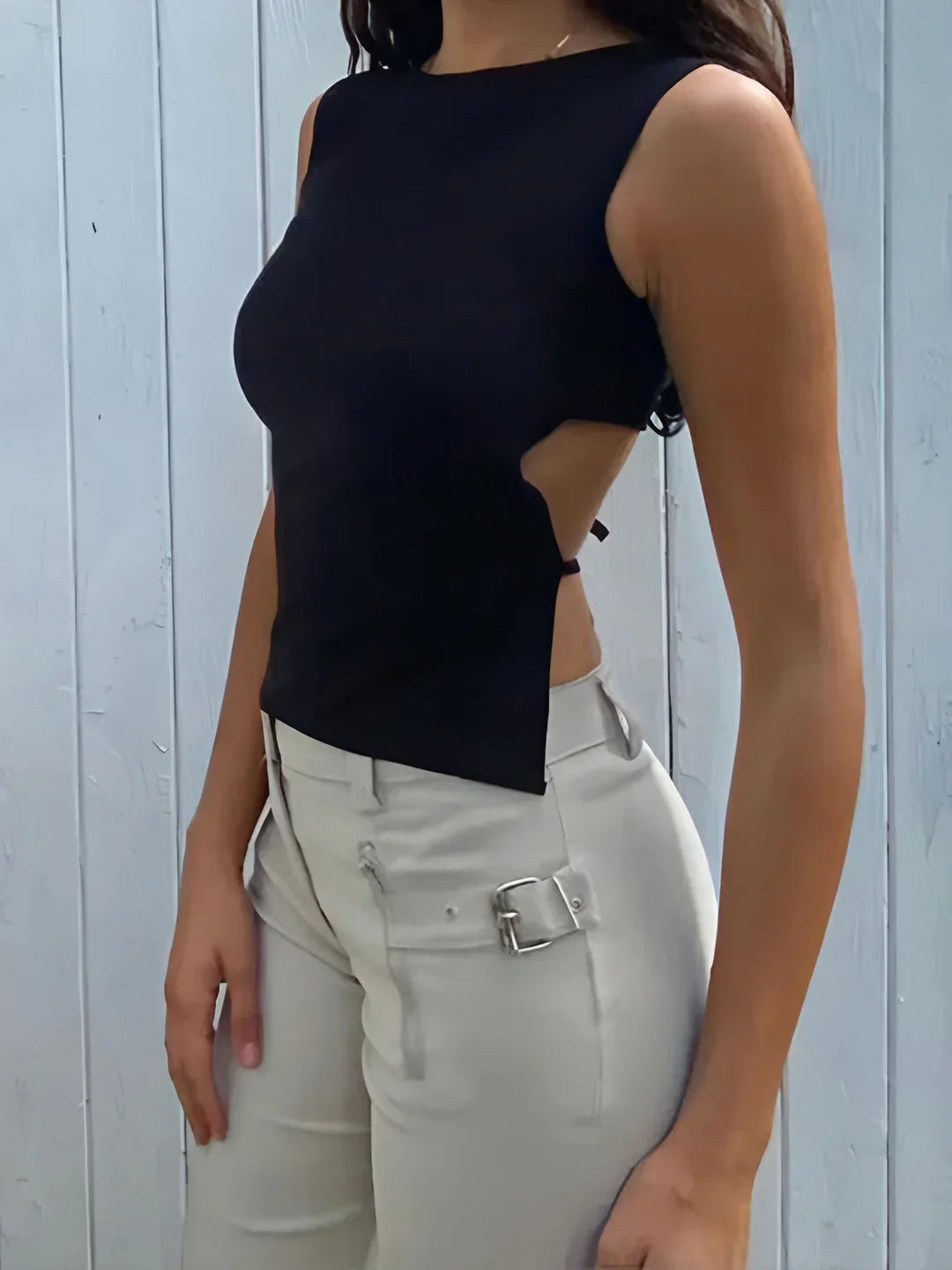 Leisure Knotted Cutout Top